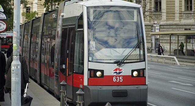 Eksploracja miast: korzystanie z transportu publicznego