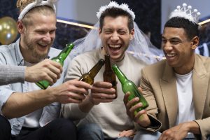 Wieczór kawalerski w Krakowie? Idealne miejsce na imprezę w klubie nocnym pełnym energii i świetnych atrakcji.